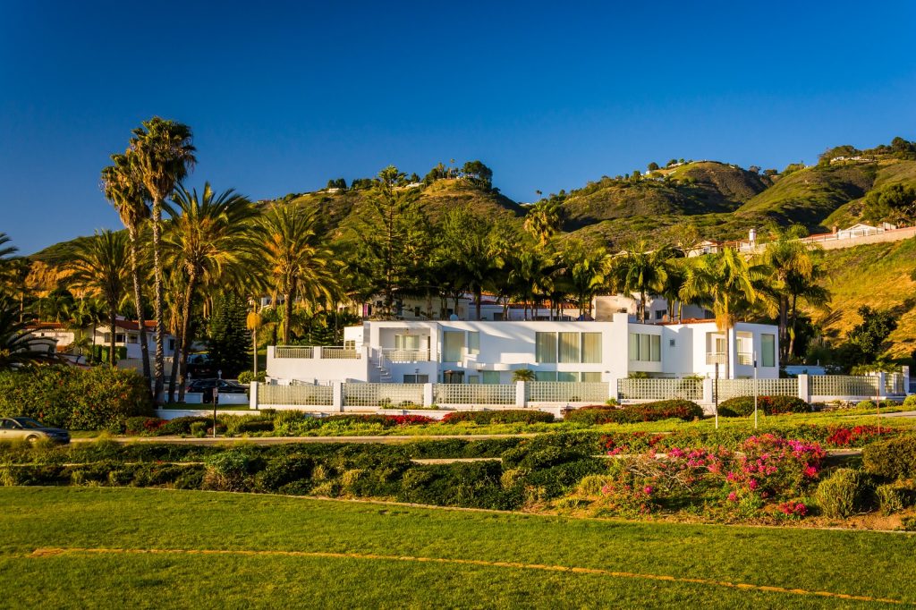 Rancho Palos Verdes: Live Modernly While Being Surrounded By Nature